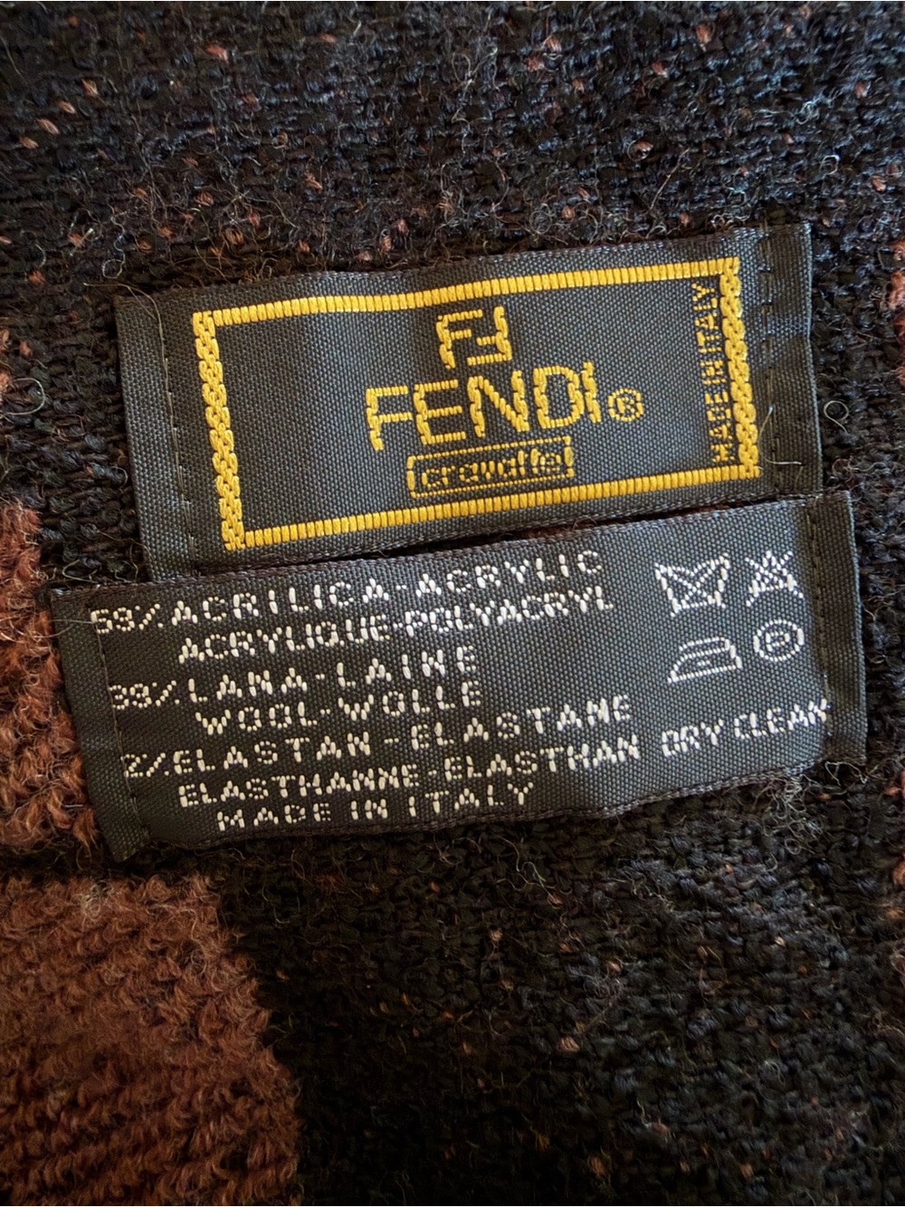 Fendi black and brown logo label knit tag - Picture 3 of 3
